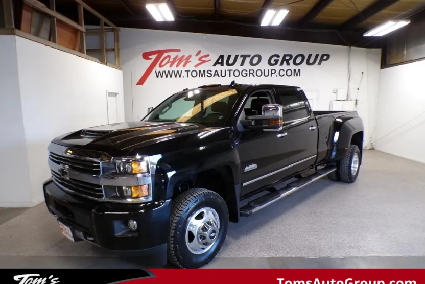2017 Chevrolet Silverado 3500HD High Country photo 1
