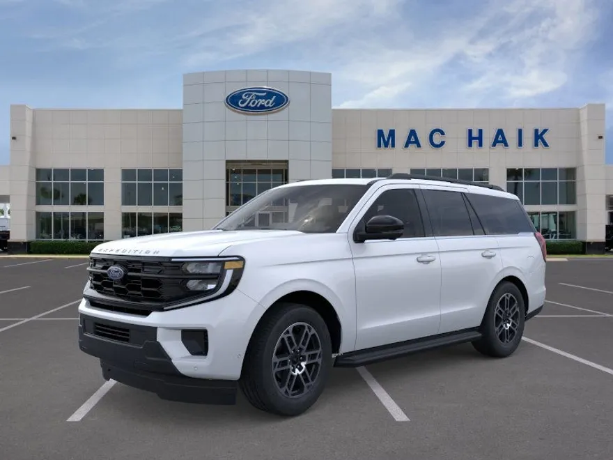 2025 Ford Expedition photo 1