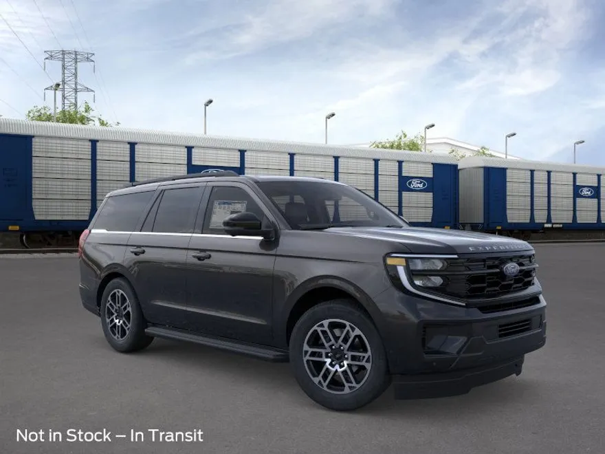 2025 Ford Expedition photo 1