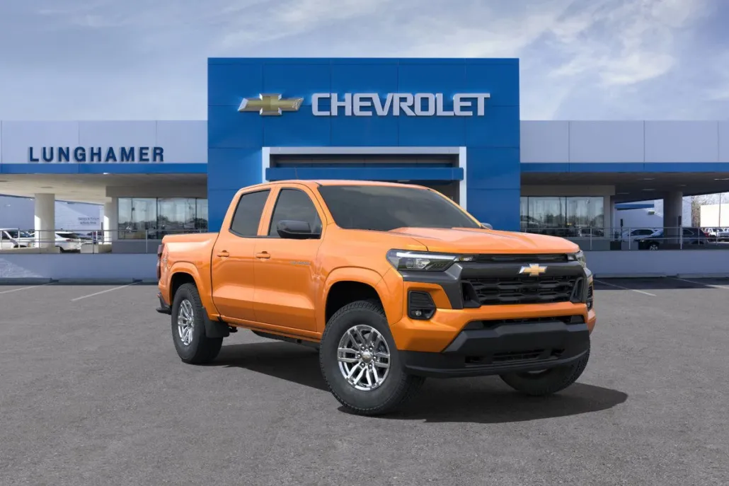 2025 Chevrolet Colorado Work Truck LT photo 1