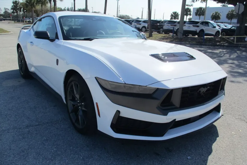 2025 Ford Mustang Dark Horse Premium photo 1