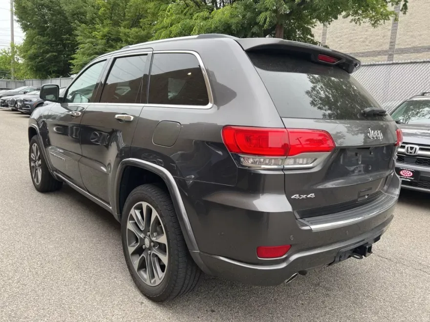 2017 Jeep Grand Cherokee Overland photo 1