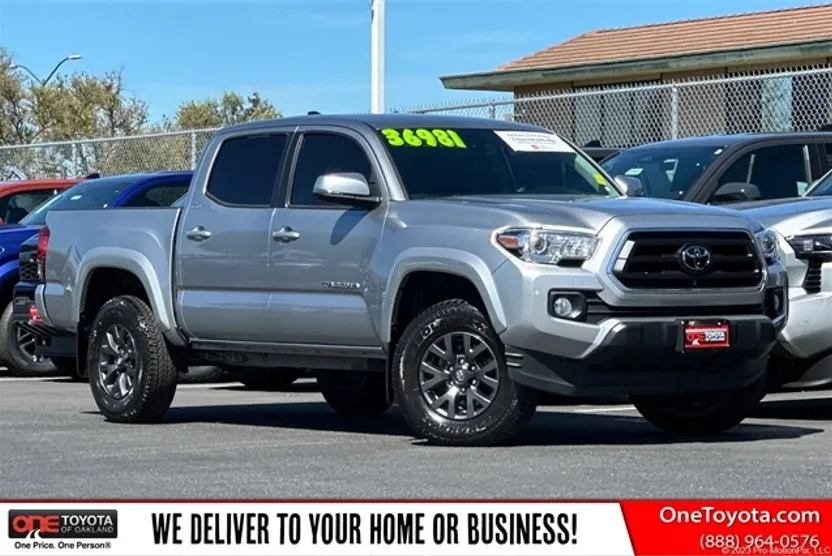 2023 Toyota Tacoma SR5 photo 1