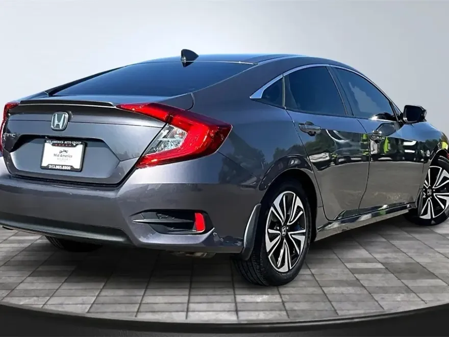 2018 Honda Civic EX-L photo 1