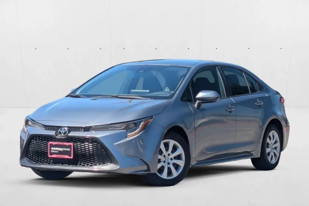 2022 Toyota Corolla LE photo 1
