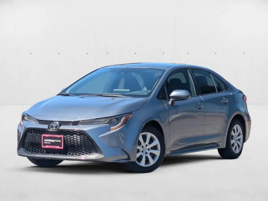 2022 Toyota Corolla LE photo 1