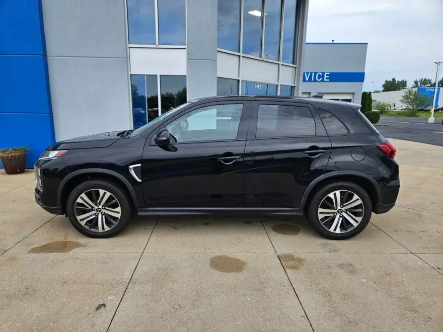 2020 Mitsubishi Outlander Sport SP photo 1