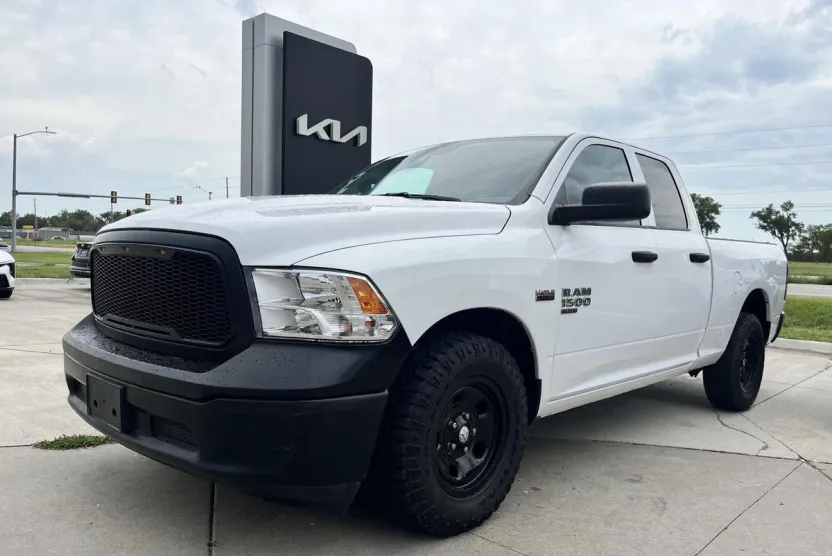 2019 Ram 1500 Classic Tradesman photo 1