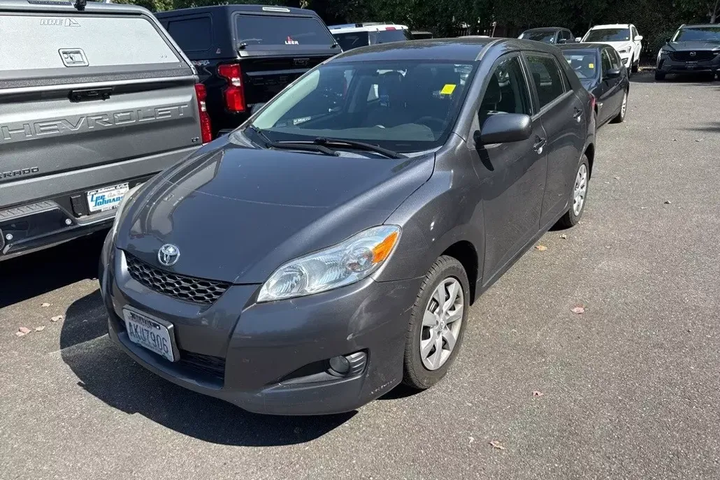 2013 Toyota Corolla Matrix L 4WD photo 1