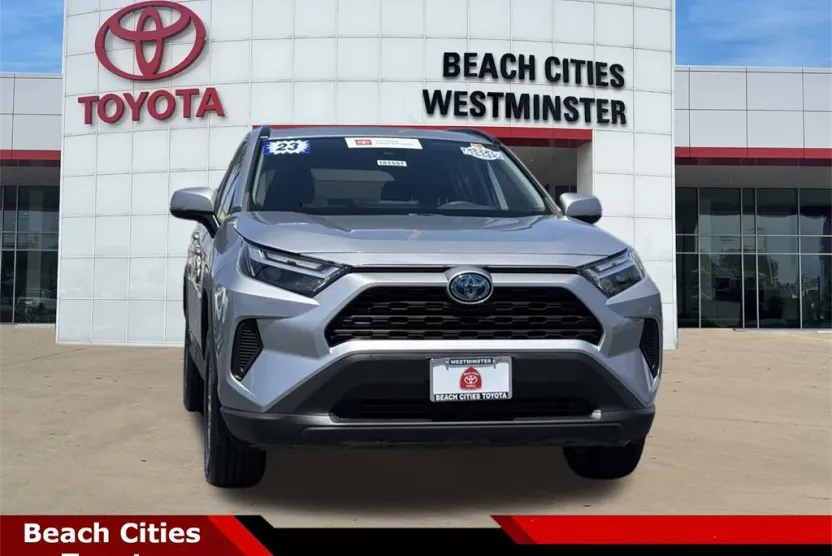 2023 Toyota RAV4 Hybrid LE photo 1