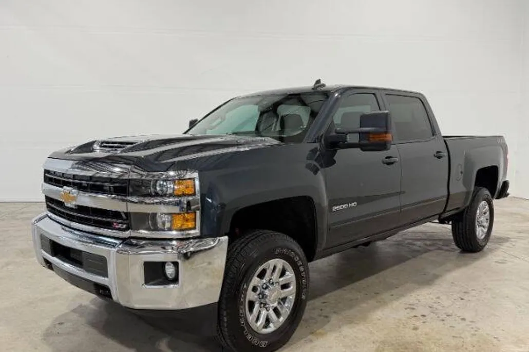 2018 Chevrolet Silverado 2500HD LT photo 1