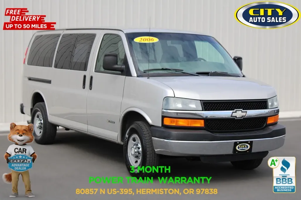 2006 Chevrolet Express Passenger LT photo 1