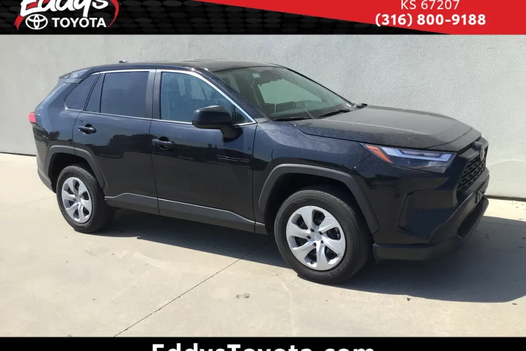 2024 Toyota RAV4 LE photo 1