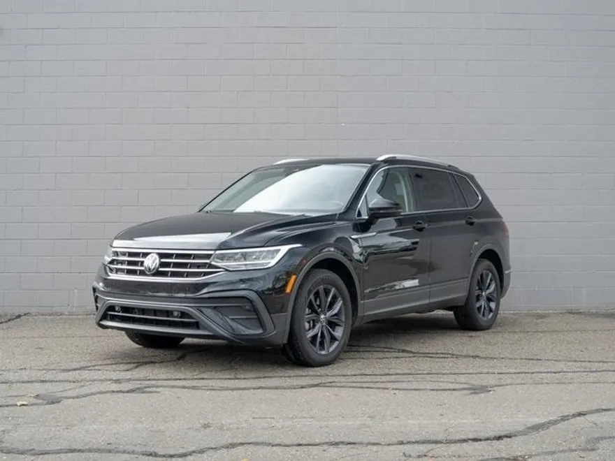 2022 Volkswagen Tiguan SE photo 1
