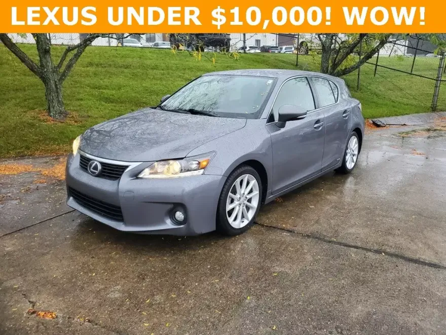 2013 Lexus CT 200h photo 1