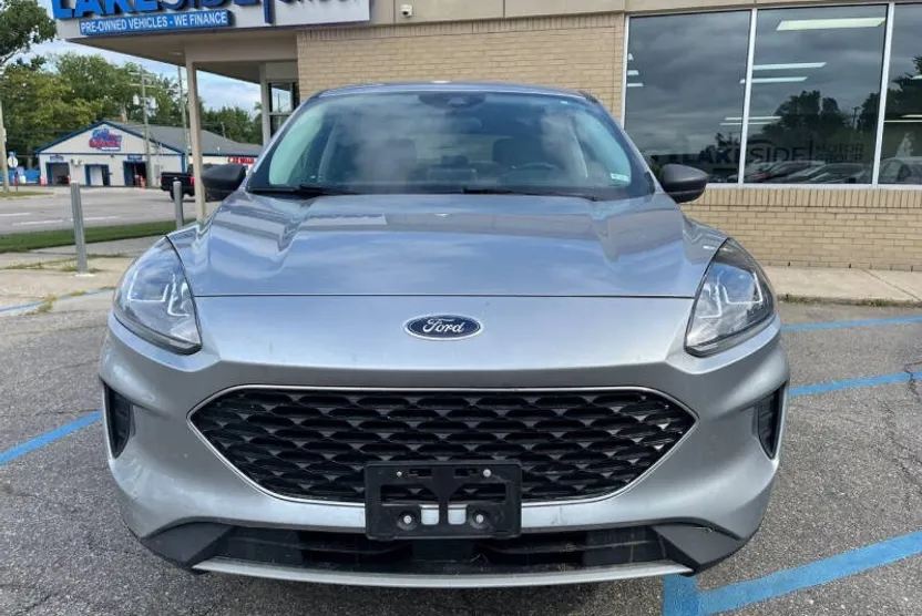 2022 Ford Escape SE photo 1