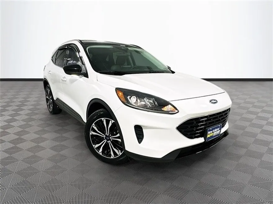 2022 Ford Escape SE photo 1