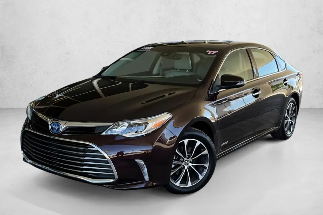 2017 Toyota Avalon Hybrid XLE Premium photo 1