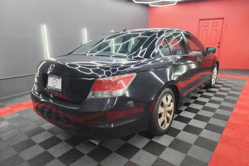 2010 Honda Accord EX-L photo 1