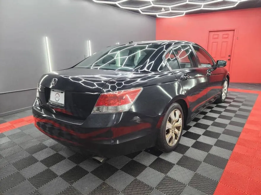 2010 Honda Accord EX-L photo 1