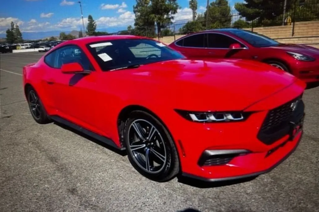 2024 Ford Mustang EcoBoost Premium photo 1