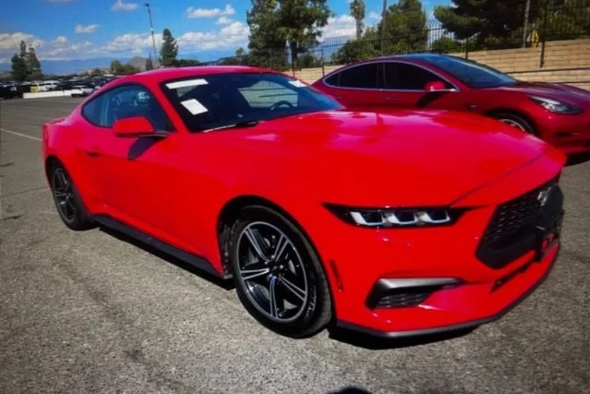 2024 Ford Mustang EcoBoost Premium photo 1