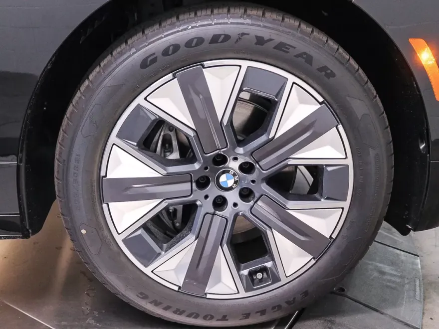 2026 Bmw iX photo 10