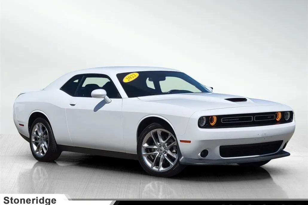 2022 Dodge Challenger GT photo 1