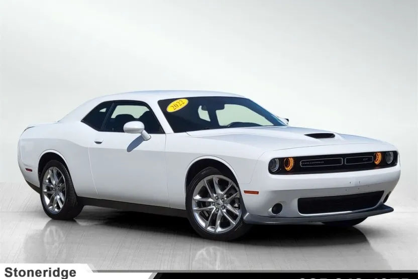 2022 Dodge Challenger GT photo 1