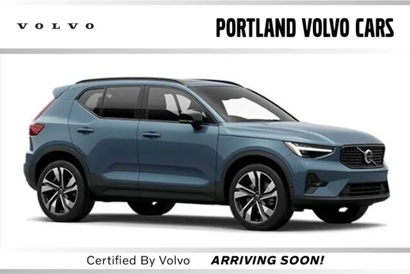 2025 Volvo XC40 Core photo 1