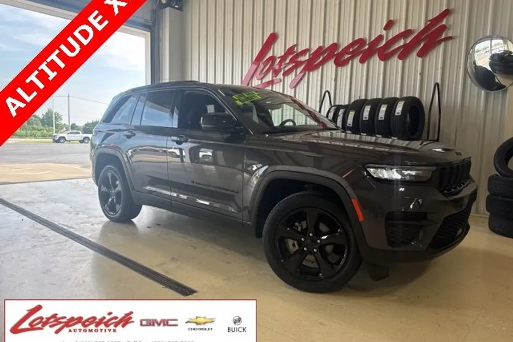 2023 Jeep Grand Cherokee Altitude photo 1