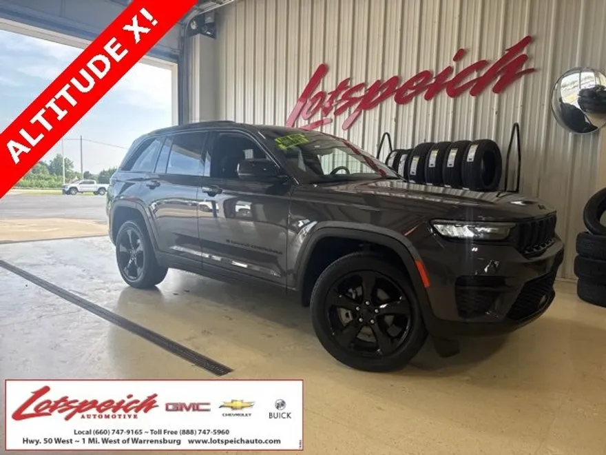 2023 Jeep Grand Cherokee Altitude photo 1