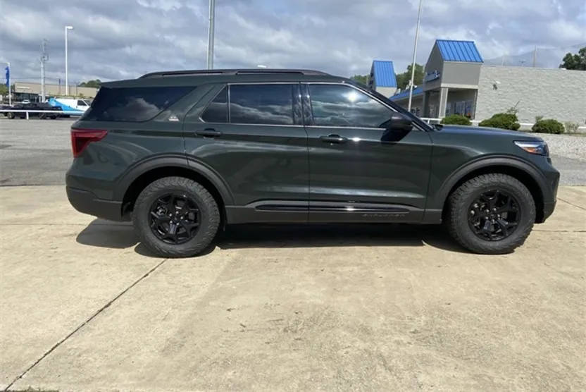 2023 Ford Explorer Timberline photo 1