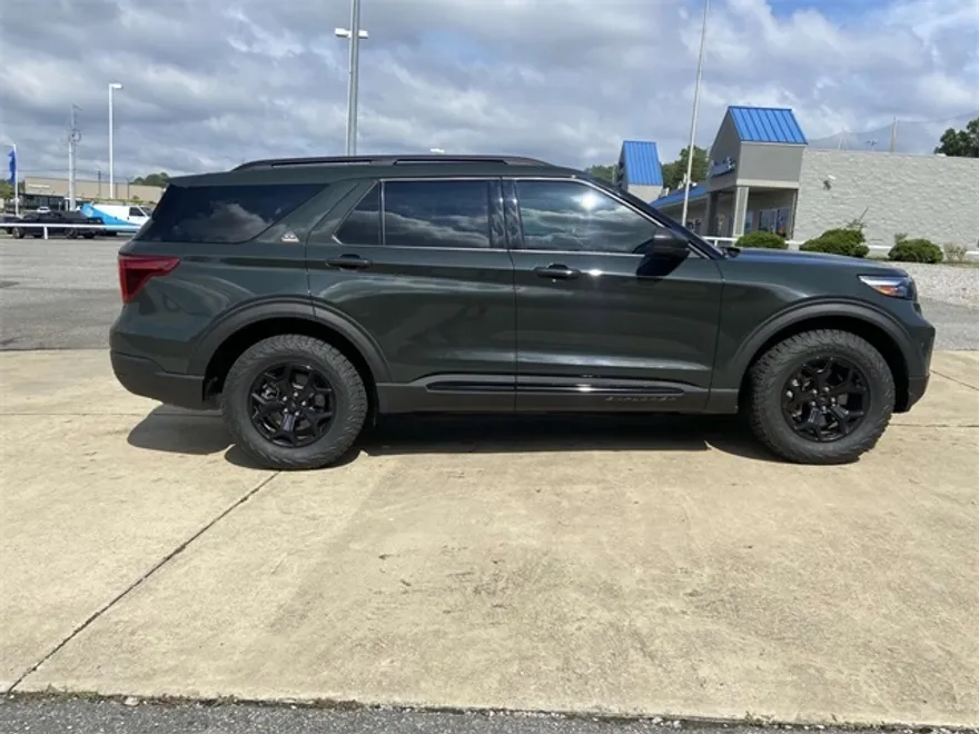2023 Ford Explorer Timberline photo 1