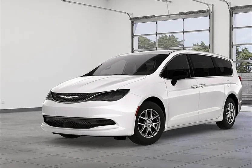 2026 Chrysler Voyager LX photo 1