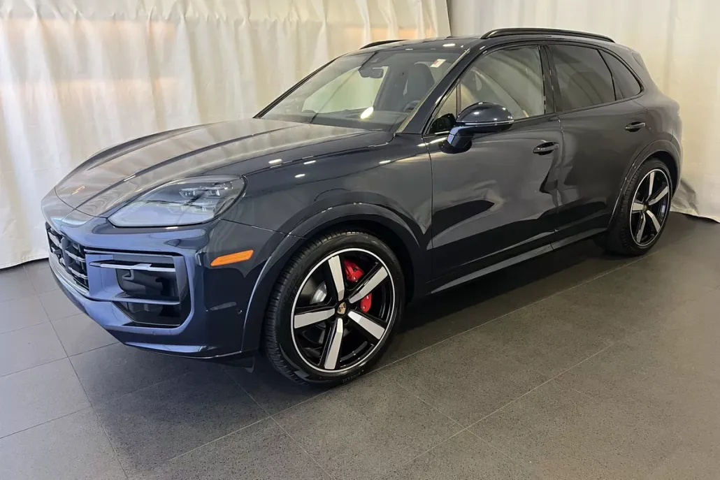 2026 Porsche Cayenne GTS photo 1
