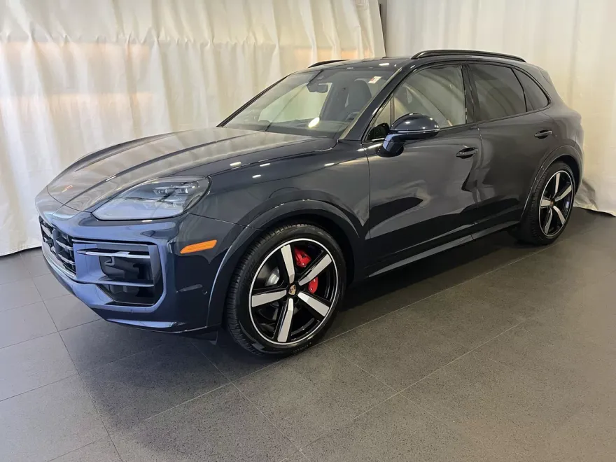 2026 Porsche Cayenne GTS photo 1