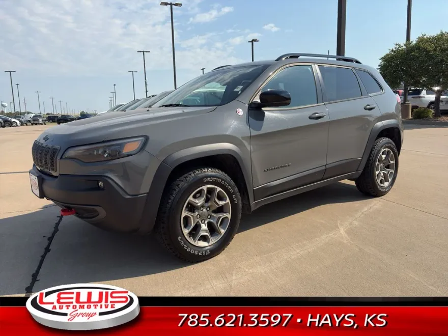 2022 Jeep Cherokee Trailhawk photo 1
