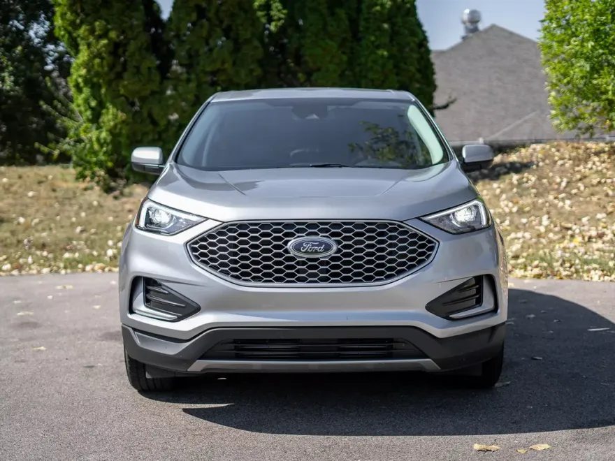 2024 Ford Edge SEL photo 1