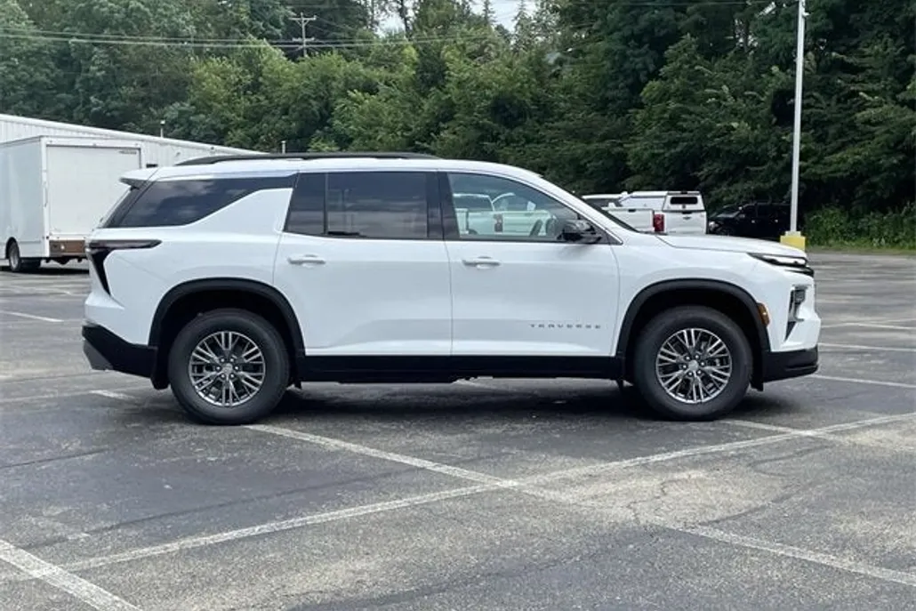 2026 Chevrolet Traverse photo 1