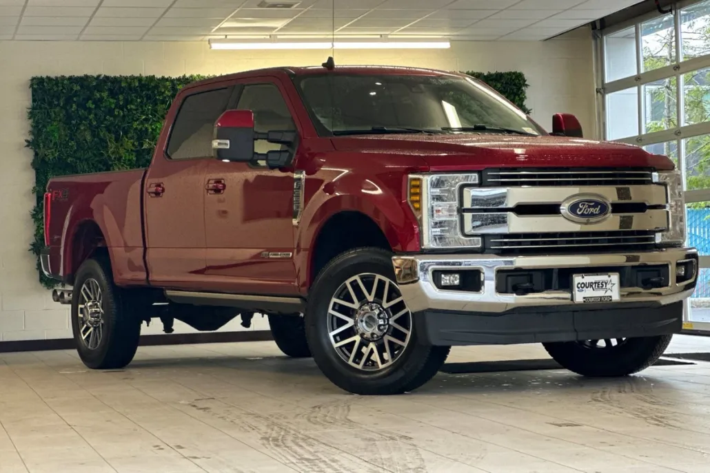 2019 Ford F-350 Lariat photo 1