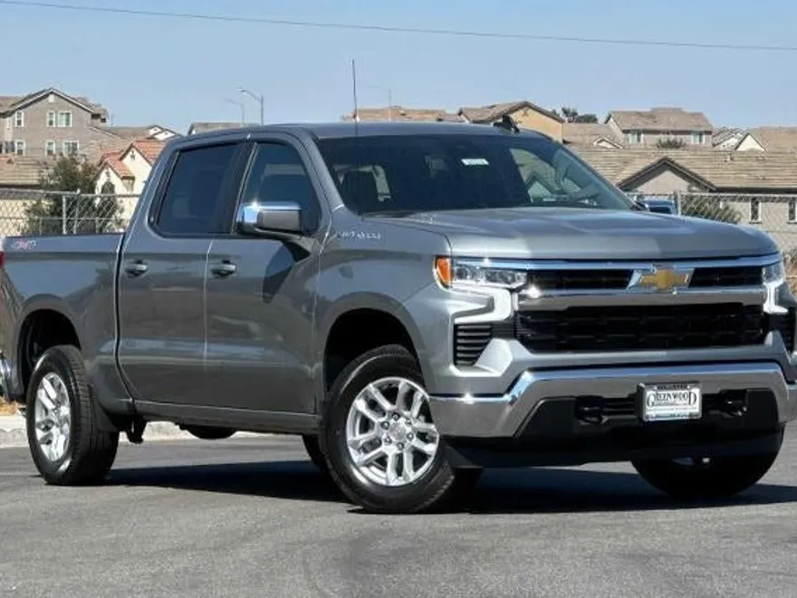 2026 Chevrolet Silverado 1500 LT photo 1