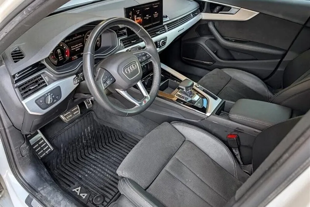 2021 Audi A4 S line Premium Plus photo 1