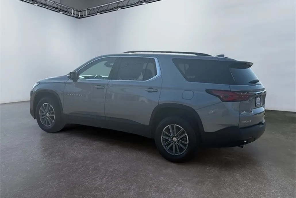 2023 Chevrolet Traverse Cloth 1LT photo 1
