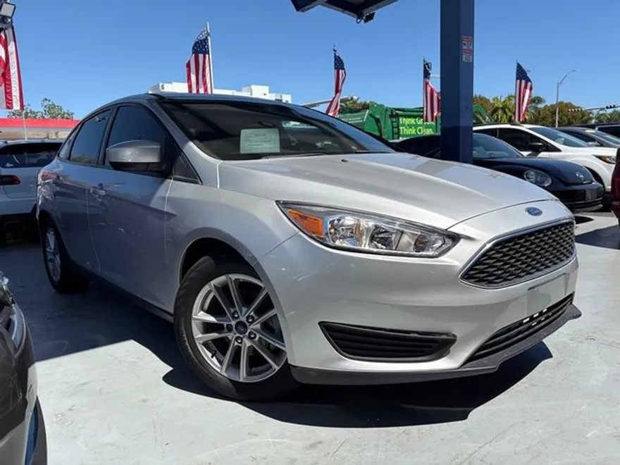 2018 Ford Focus SE photo 1