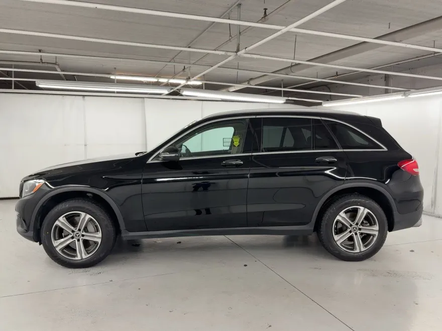 2019 Mercedes Benz GLC 300 photo 1