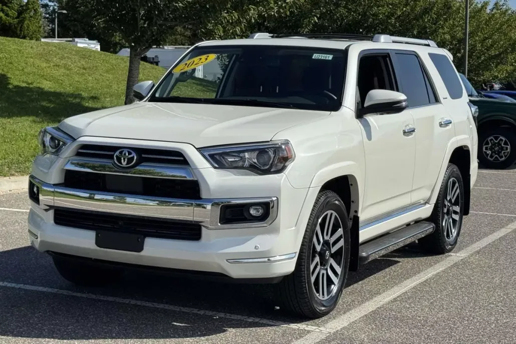 2023 Toyota 4Runner Limited photo 1