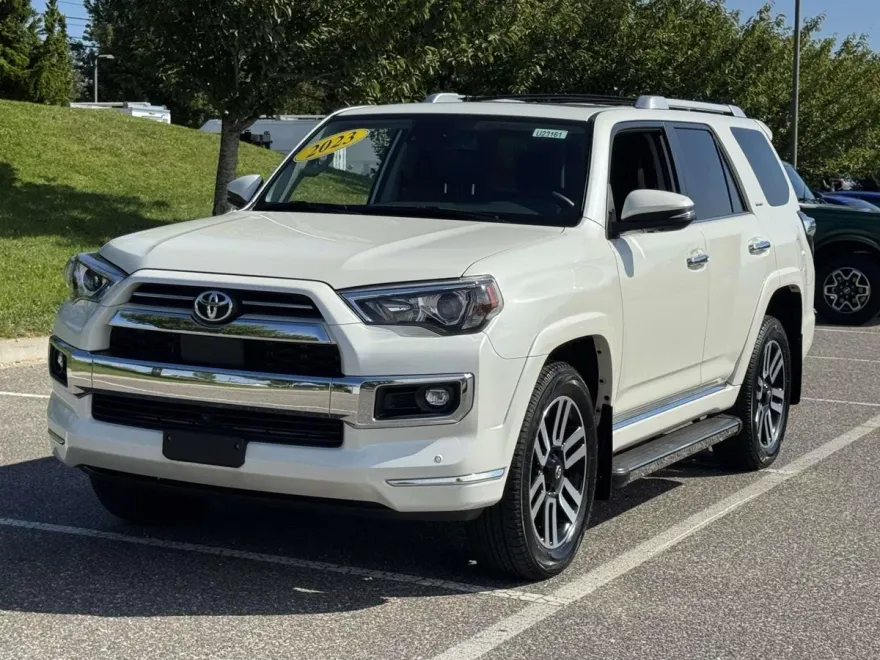 2023 Toyota 4Runner Limited photo 1