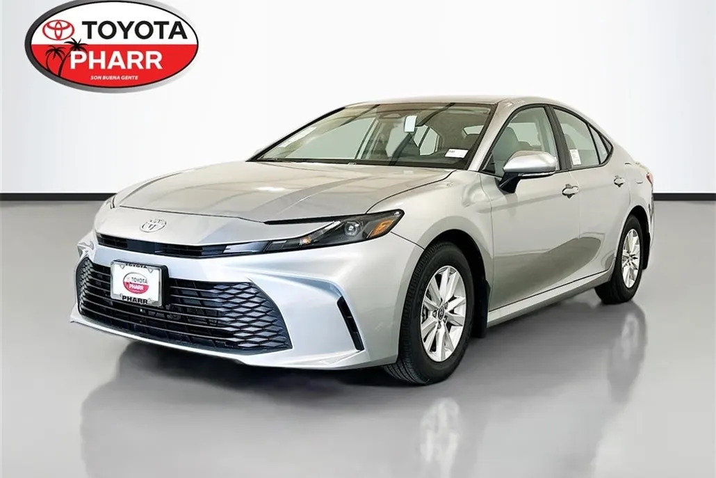 2025 Toyota Camry LE photo 1