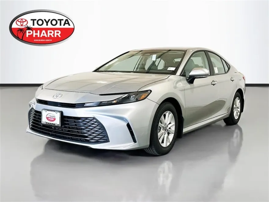 2025 Toyota Camry LE photo 1